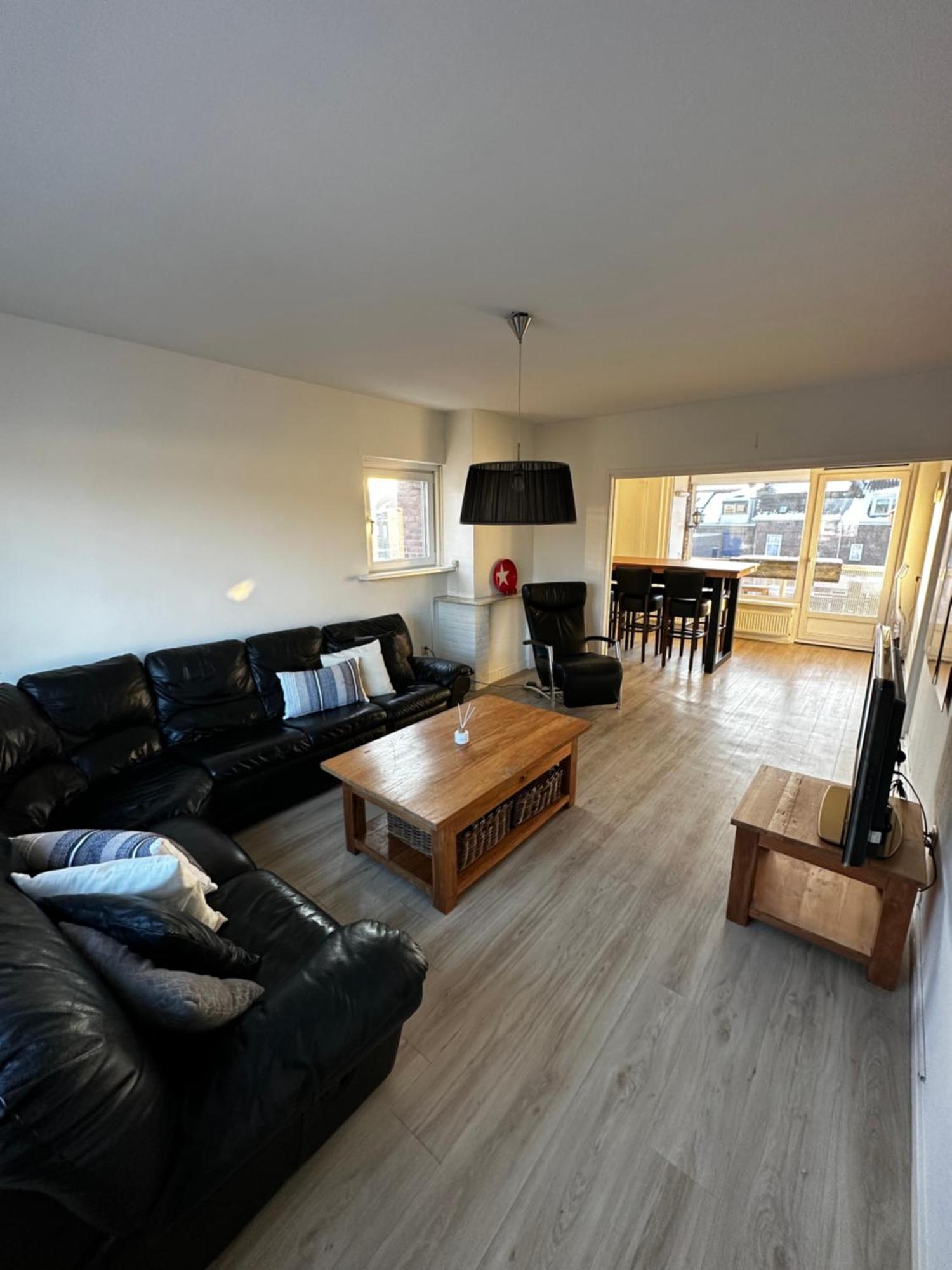 Lovely 2-Bedroom Apartment With Balcony マーストリヒト エクステリア 写真